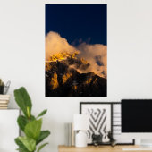 Poster Montagnes ensoleillées couvertes de nuages (Bureau à domicile)