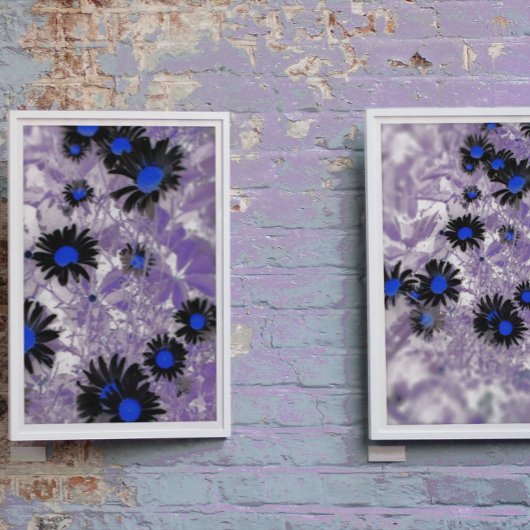 Poster Moody Abstrait Black & Blue Daisy sur Purple Plant