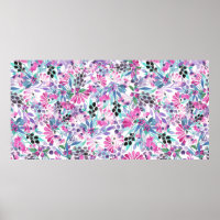 Motif incomparable de fleurs et de baies violettes