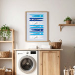 Poster Nautique Bleu Vêtements Pins Salle de blanchisseri<br><div class="desc">Une façon amusante d'égayer la tâche banale de faire la lessive,  cette grande affiche peut être accrochée verticalement ou horizontalement et comprend une collection de broches à vêtements simplement illustrées dans une palette de bleu marine,  cyan et blanc.</div>