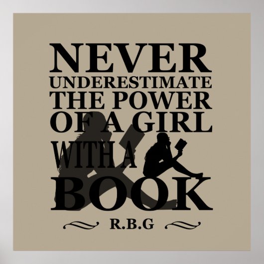 Poster Ne sous-estimez jamais le pouvoir d'une fille avec (Devant)