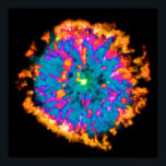 Poster Nebula planétaire NGC 6751 Pop Art Psychedelic<br><div class="desc">Le télescope Hubble de la NASA a espionné un "oeil" céleste géant, connu sous le nom de nébuleuse planétaire NGC 6751, Jaillissant dans la constellation d'Aquila, la nébuleuse est un nuage de gaz éjecté il y a plusieurs milliers d'années de l'étoile chaude visible en son centre. La perte par l'étoile...</div>