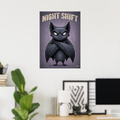 Poster Night Shift – Funny Angry Bat Cartoon Character (Bureau à domicile)