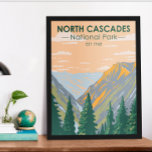 Poster North Cascades National Park Washington Vintage<br><div class="desc">Design vectoriel de North Cascades. Le parc comprend une section nord et sud,  divisée par la rivière Skagit qui traverse les réservoirs de la zone de loisirs nationale de Ross Lake.</div>