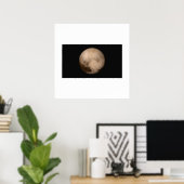 Poster Nouveaux horizons - Pluto en couleur réelle (Bureau à domicile)