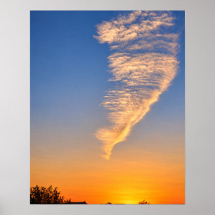 Poster Nuage en forme de plume sur fond de coucher de sol