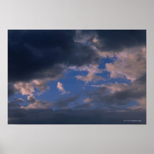 Poster Nuages de tempête contre ciel bleu (Devant)