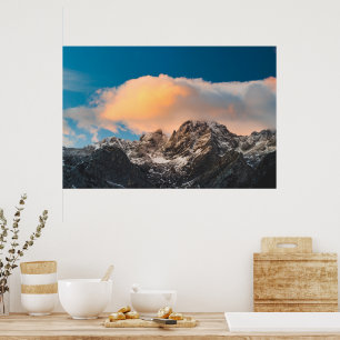 Poster Nuages enflammés au-dessus des montagnes