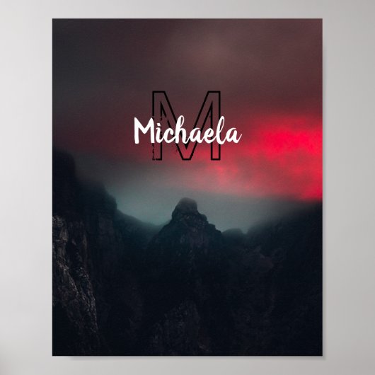 Poster Nuages enflammés, brouillard et monogramme de mont (Devant)