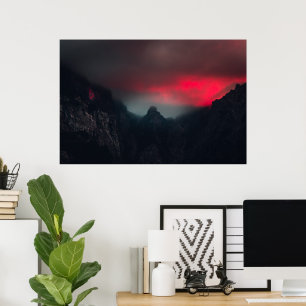 Poster Nuages enflammés, brouillard et montagnes