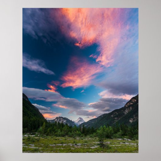 Poster Nuages incroyables de coucher de soleil sur le mon (Devant)