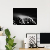 Poster Nuages noirs et blancs longs au-dessus de la monta (Bureau à domicile)