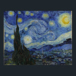 Poster Nuit étoilée par Vincent Van Gogh<br><div class="desc">Starry Night de Vincent Van Gogh, huile sur toile 1889, est un tableau paysager d'un vaste tourbillon d'étoiles brillantes sur un paysage de ville lointaine et de collines ondulantes, avec un seul cyprès au premier plan comme une flamme vert foncé. Van Gogh a peint son chef-d'oeuvre étoilé non pas de...</div>