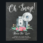 Poster Oh Snap Caméra Vintage Hashtag Mariage<br><div class="desc">Oh Snap Hashtag signe Mariage avec une police moderne avec un appareil photo gris vintage sur un tableau noir. Facile à modifier la taille et la personnaliser avec vos informations.</div>