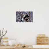 Poster Panda géant debout sur un arbre, Wolong, Sichuan, (Cuisine)