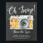 Poster Panneau Chalkboard Oh Snap Caméra Hashtag Mariage<br><div class="desc">Oh Snap Hashtag signe Mariage avec une police moderne avec une caméra à accent fleuri jaune sur tableau noir. Facile à modifier la taille et la personnaliser avec vos informations.</div>