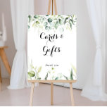 Poster Panneau de cartes et cadeaux écocliques<br><div class="desc">Cette enseigne de cartes et cadeaux vert eucalyptus aquarelle est parfaite pour une douche mariage ou nuptiale rustique. Cette conception artistique présente un feuillage vert d'eucalyptus dessiné à la main, aquarelle, inspirant la beauté naturelle. Faites la ligne de texte au bas du panneau vous-même en incluant la date, les noms...</div>