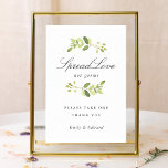 Poster Panneau de Fête des mariées Mariage vert<br><div class="desc">Masque de visage pour mariage/nuptiale conçu sur mesure avec un design de verdure "Spread Love Not Germs".</div>
