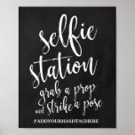 Poster Panneau Mariage Selfie Station Chalkboard 8x10<br><div class="desc">Un élégant panneau de mariage de pointe, comprend le texte "selfie station, attraper un accessoire et frapper une pose" dans une police de script extraverti, la texture de brosse ajoute une sensation spontanée et ludique. La couleur arrière - plan peut être personnalisée selon vos besoins et préférences, s'il vous plaît...</div>