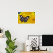 Poster Papillon sur une fleur jaune (Bureau à domicile)