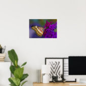 Poster Papillon Tropical sur Fleurs Violettes (Bureau à domicile)