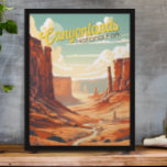 Poster Parc national des Canyons Illustration Rétro<br><div class="desc">Canyonlands conception d'art vectoriel. Le parc est connu pour ses paysages désertiques spectaculaires sculptés par le fleuve Colorado. Island in the Sky est une immense mesa au sommet plat avec vue panoramique.</div>