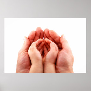 Poster parents aimés mains embrassant les mains des enfan