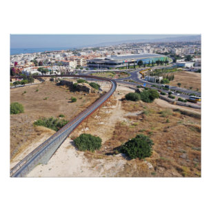 Poster Passerelle Paphos et centre commercial Kings Avenu