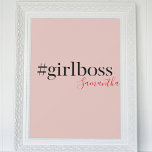 Poster Patron et nom de fille rose moderne | best Girly G<br><div class="desc">Voici la collection Modern Pink Girl Boss & Name sur Zazzle! Cette collection branchée et élégante est parfaite pour toutes les femmes fortes et indépendantes qui font un tour dans leur carrière et font une déclaration. Que vous soyez une patronne ou que vous cherchiez un cadeau fabuleux pour une, cette...</div>