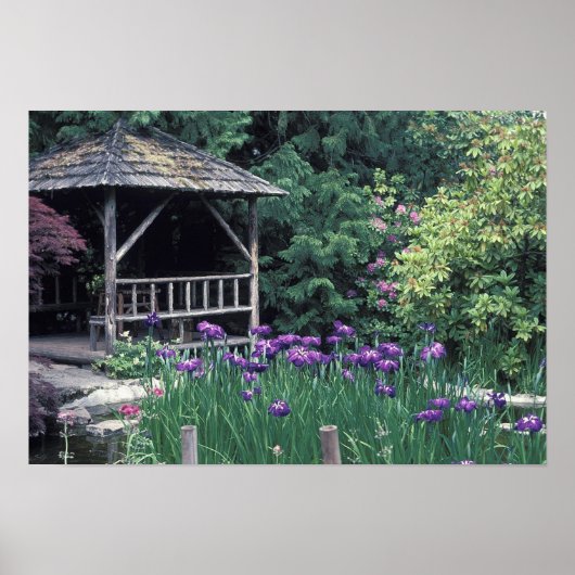 Poster Pavillon en bois dans le Jardin Sunken dans (Devant)