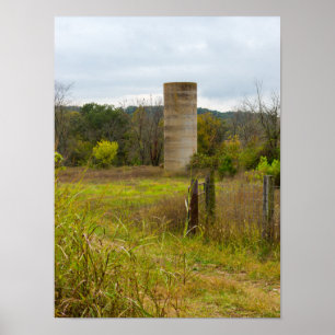 Poster Pays Silo