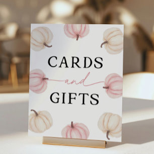 Poster Petit Citrouille Tourne Une Carte Et Des Cadeaux