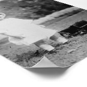 Poster Petite fille avec Wagon de jouet (Coin)