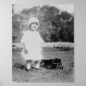 Poster Petite fille avec Wagon de jouet (Devant)