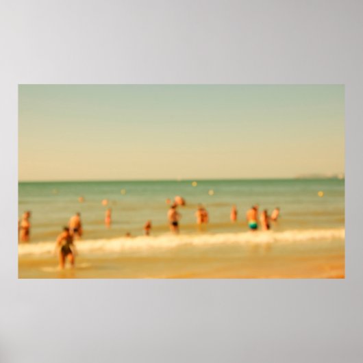 Poster Photo de plage floue avec bokeh. Les gens se relax (Devant)