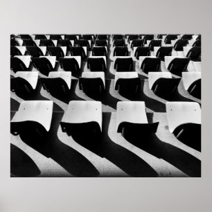 Poster Photographie en niveaux de gris de chaises sans pe