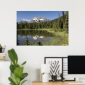 Poster Pic de montagne reflété dans un lac (Bureau à domicile)