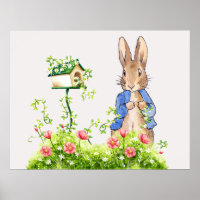 Pierre le lapin dans son jardin