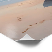 Poster Plage côtière tranquille de l'heure dorée avec bat (Coin)