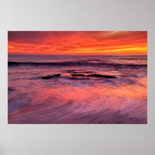 Poster Plage de Windansea, coucher de soleil rouge (Devant)