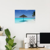 Poster Plage tropicale pittoresque avec parapluie de chau (Bureau à domicile)