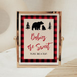 Poster Plaid Bear Cub Lumberjack Les bébés sont doux<br><div class="desc">Faites de votre événement spécial avec ce Baby shower de bûcheron plat avec nos bébés mignons et jolies imprimés sont signes doux avec adorable thème de Baby shower d'aventure. Téléchargez,  personnalisez et créez des souvenirs durables avec cette touche parfaite pour votre fête joyeuse ! BS858</div>