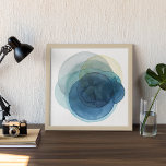 Poster Planètes en évolution - Cercles d'aquarelle<br><div class="desc">Planètes en évolution I par Grace Popp. Les cercles d'aquarelle créent des formes semblables à des planètes qui se chevauchent pour révéler de belles variations de bleu et de turquoise.</div>
