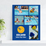 Poster Polo d'eau personnalisée Photo Collage Nom de l'éq<br><div class="desc">Ce poster photo-collage personnalisé de water polo présente vos photos préférées téléchargées, un graphique à boules orange de water polo avec le numéro de votre joueur (facilement effacer), et du texte supplémentaire comme le nom de votre joueur et/ou le nom de l'équipe. Ce design est mis en opposition avec une...</div>