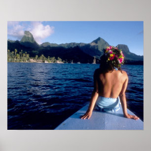 Poster Polynésie française, Moorea. Femme appréciant la v