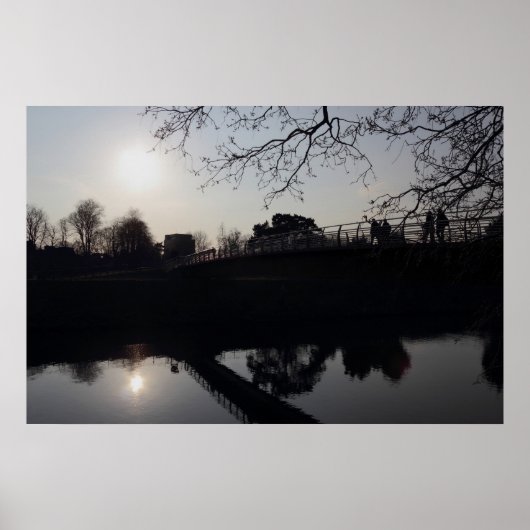 Poster Pont au-dessus d'une rivière (Devant)
