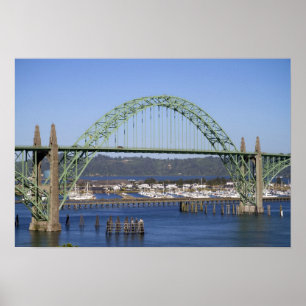Poster Pont de la baie de Yaquina qui s'étend sur la bai