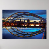 Poster Pont Douglass-Anthony à Dusk (Devant)