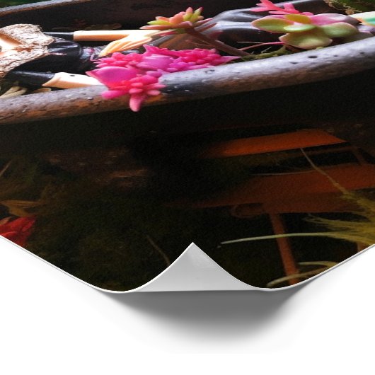 Poster Poupée rose Haired dans une baignoire rouillée dan (Coin)