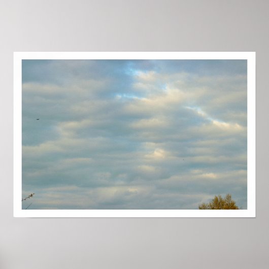 Poster Puits de soleil à travers l'affiche des nuages (Devant)